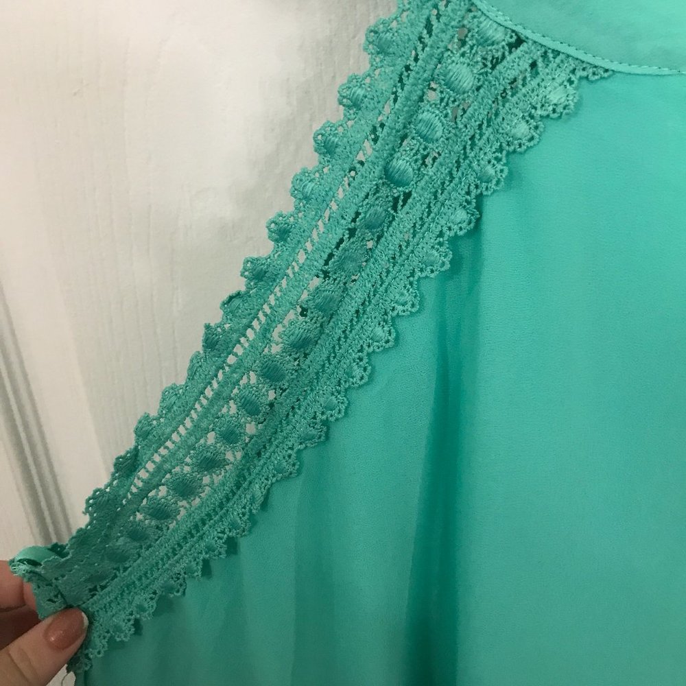Jade sleeveless shift dress - Picture 3 of 8